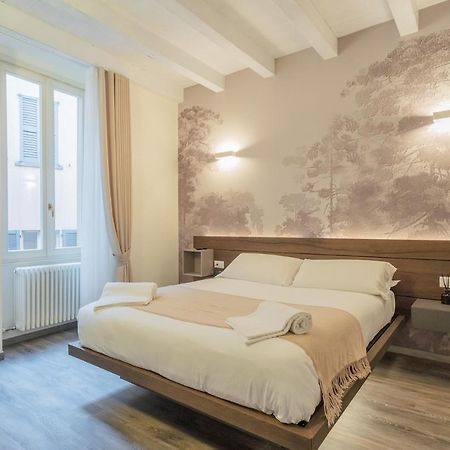 Modern & Stylish Apartment In Como City By Rent All Como Exterior photo