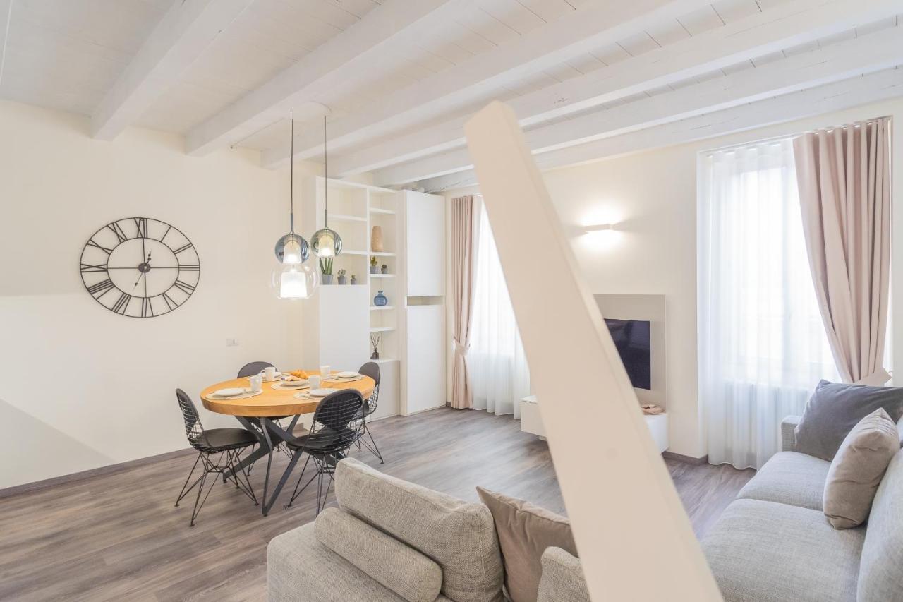 Modern & Stylish Apartment In Como City By Rent All Como Exterior photo