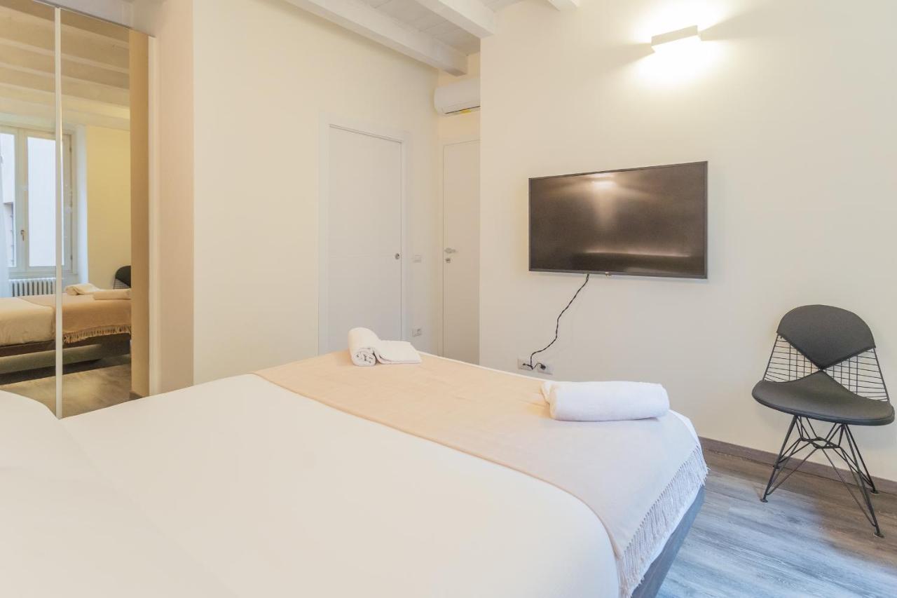 Modern & Stylish Apartment In Como City By Rent All Como Exterior photo