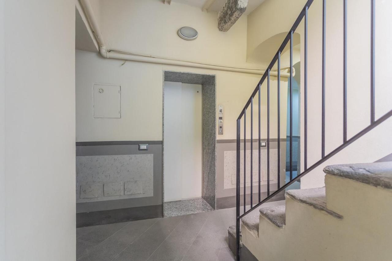 Modern & Stylish Apartment In Como City By Rent All Como Exterior photo